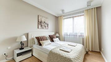 Iron/ironing board, WiFi, bed sheets