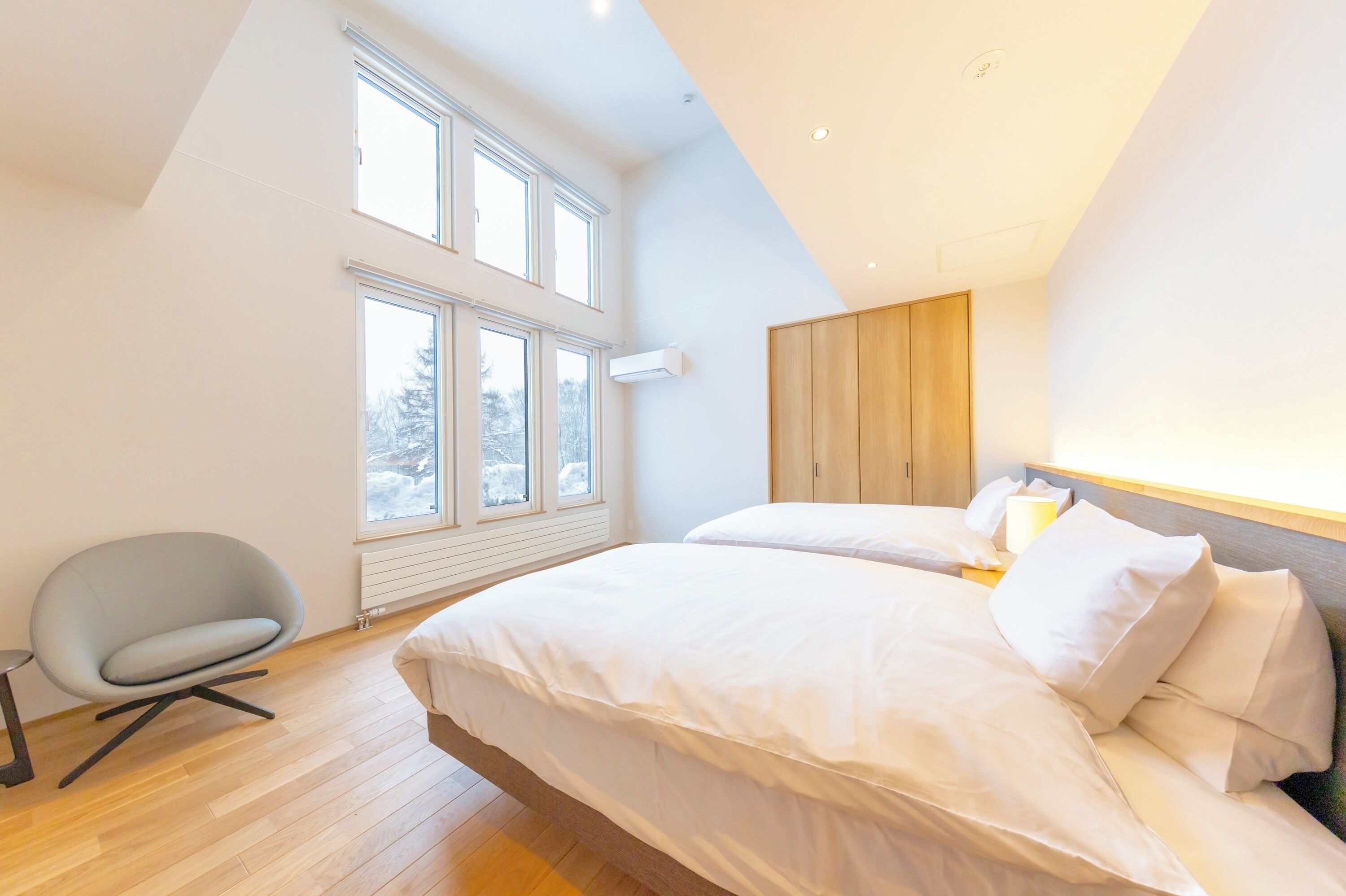 Iron/ironing board (on request), WiFi (free)