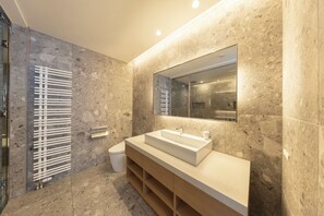 Free toiletries, hair dryer, slippers, towels - Rose - Rusutsu Chalets (Rusutsu-Mura, Abuta-gun)