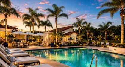 Waterfront / King Bed / Heated Pool / Tennis Court