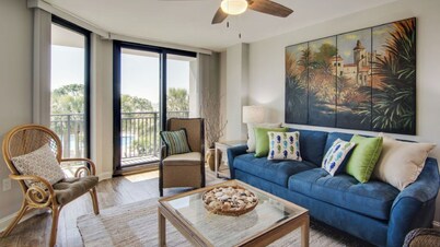 208 B Shipwatch by Avantstay Ocean Views Close to Beach Community Pool!