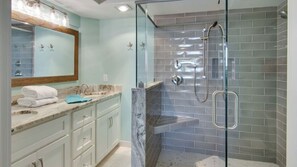 Interior - 208 B Shipwatch by Avantstay Ocean Views Close to Beach Community Pool! (Isle of Palms)