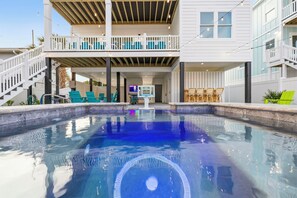 A heated pool - Black Sand Villa - New 5BR w/ Heated Pool + Spa (Walk to Beach) (North Myrtle Beach)