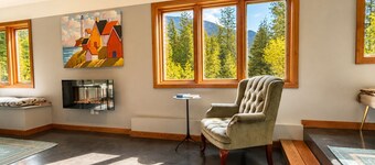 12 ACRES RETREAT Seclusion in nature - private estate