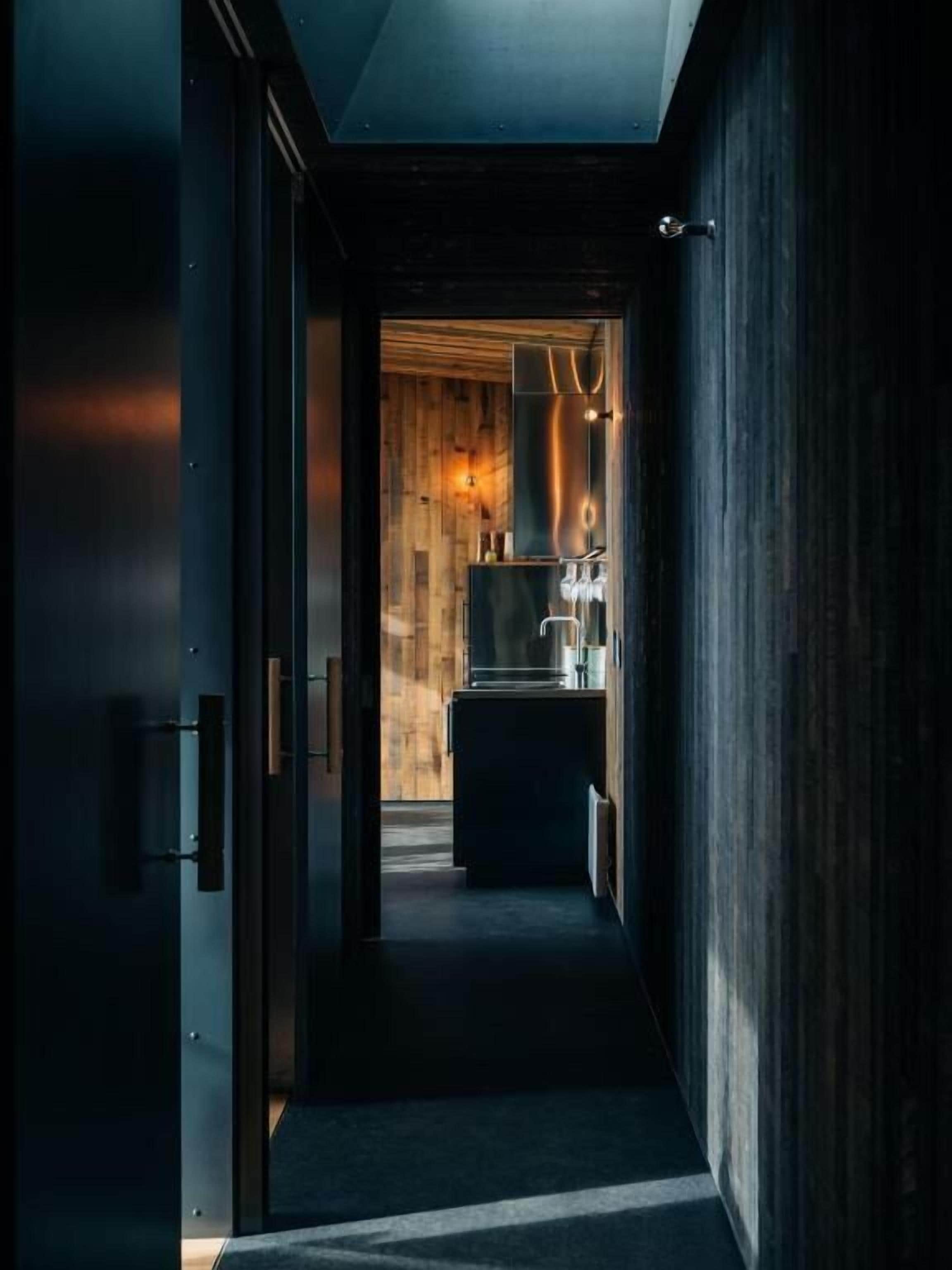 Suite, Balcony, Bay View | Interior
