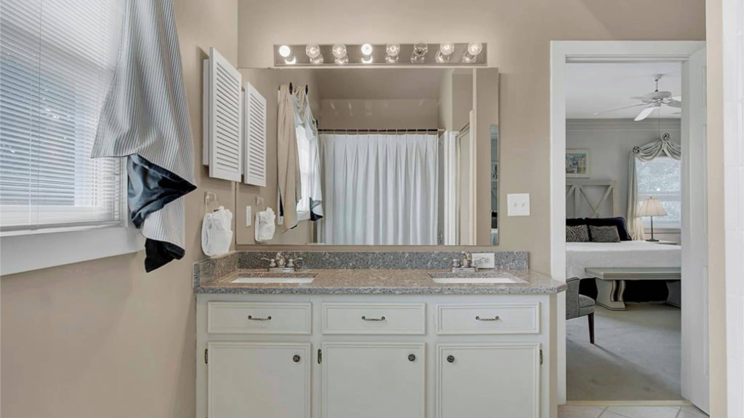 House (4 Bedrooms) | Bathroom | Shower