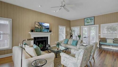 85 Grand Pavilion by Avantstay Walk to the Beach, Spacious Porch
