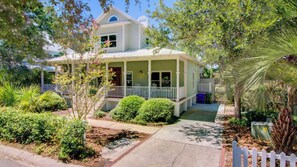 House (5 Bedrooms) | Interior - 88 Grand Pavilion Avantstay Near Beach + Pools (Isle of Palms)