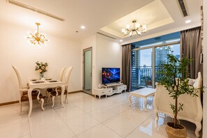 Business Apartment, 2 Bedrooms, Balcony, City View | Interior - The Kingston Landmark Sky Residence (Thanh My Tay)