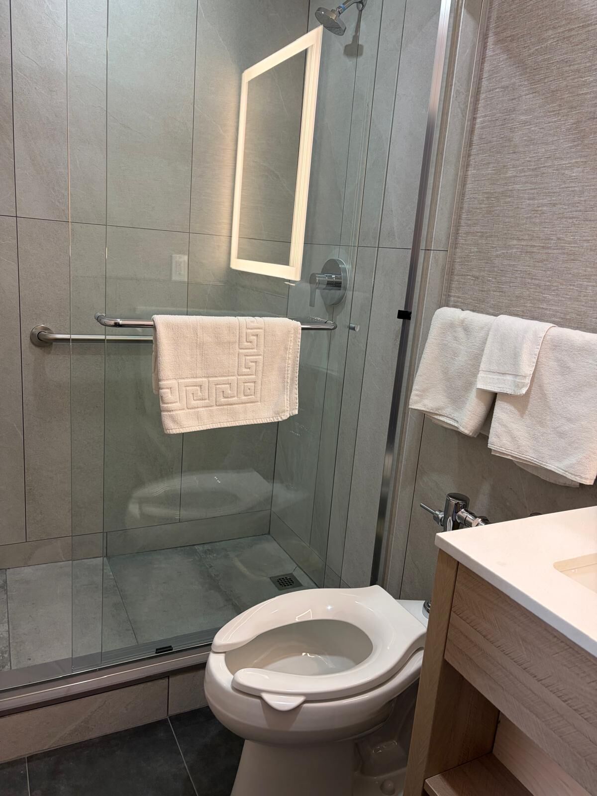 Chambre Simple Standard | Salle de bain