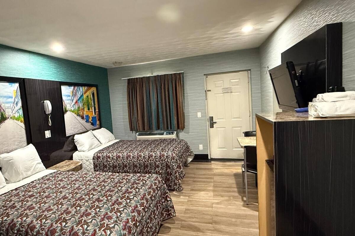 Standard Double Room | Meja, Wi-fi percuma 