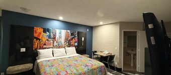 Midway Motel
