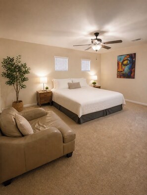 Room - Lovely 4-bedroom house with AC in fantastic Humble neighborhood (Humble)