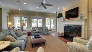 House (6 Bedrooms) | Interior - 3902 Palm Blvd by Avantstay Beach Access! Oceanfront Views w/ Pool (Isle of Palms)