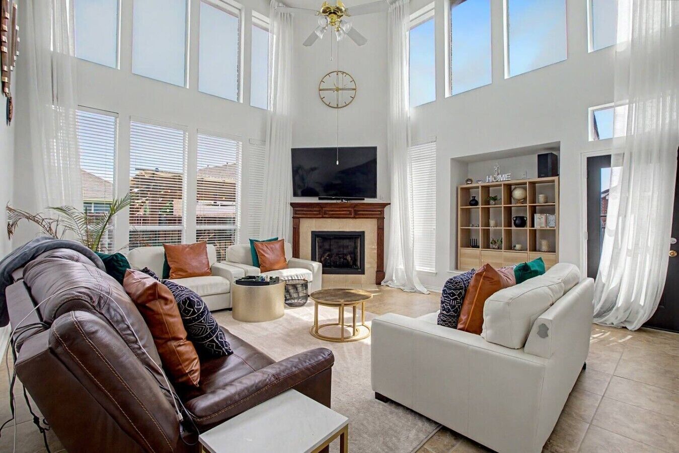 Smart TV, fireplace, stereo, offices