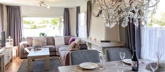 2 bedroom amazing (sta)caravan in Westergeast