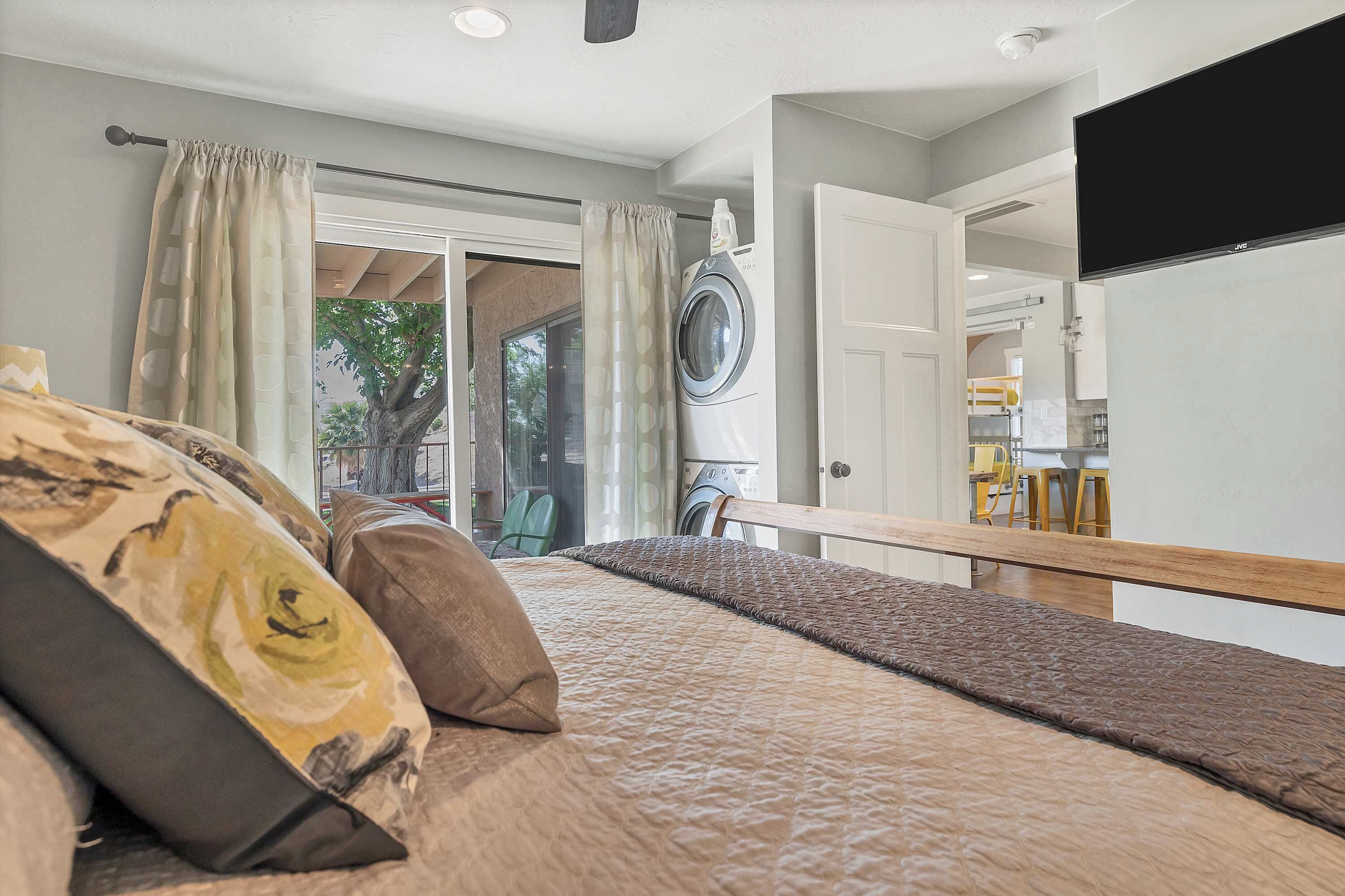 Iron/ironing board, travel crib, WiFi, bed sheets