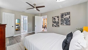 Room - SMV Modern Luna Duplex in Murry Hill (Jacksonville)