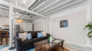 Living area - SMV Modern Luna Duplex in Murry Hill (Jacksonville)