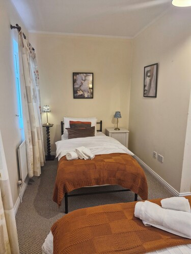 Townhouse in Belmullet, Mullet Peninsula, Sleeps 8