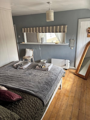 Room - Cottage Sleeps 4 with Wifi (Llanfairpwllgwyngyll)