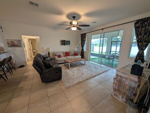 Smart TV - Gorgeous upgraded 4-bedroom house with open space and fenced yard in Palm Bay (Palm Bay)