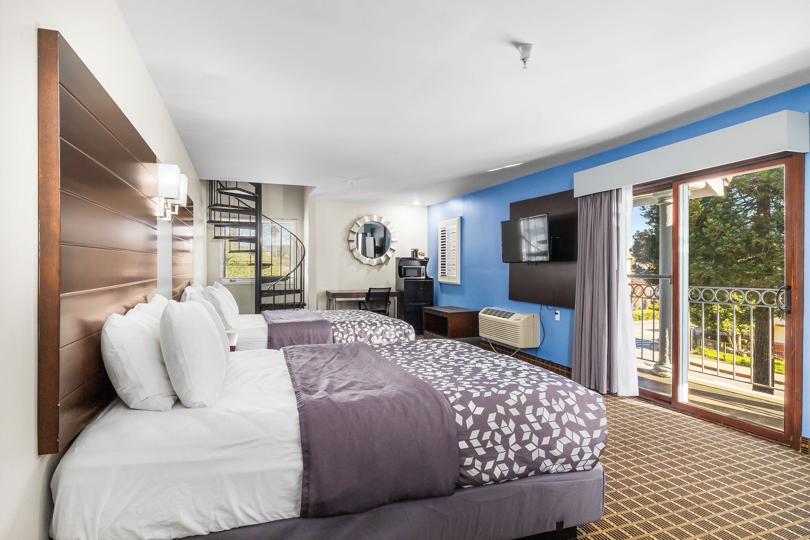 Desk, iron/ironing board, free WiFi, bed sheets