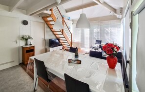 Dining - Nice home in Stavenisse with WiFi (Stavenisse)