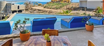 Walk-Out Surf Access - Beachfront, Los Cerritos