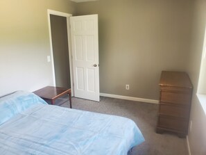 3 bedrooms, iron/ironing board, free WiFi, bed sheets - Simple 3-bedroom Upper Unit in Divide for a relaxing mountain getaway (Divide)
