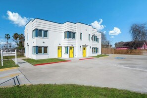 Exterior - Stay A While Suite | 1BR Near McGee Beach & Downtown (Corpus Christi)
