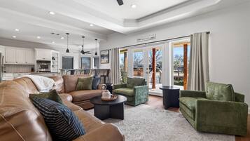 TV, fireplace, offices