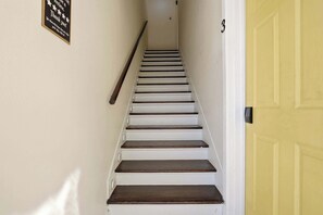 Interior - Coastal Crab 2BR | Walk to McGee Beach & Marina (Corpus Christi)