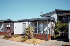 Exterior - The Mook (Mollymook)