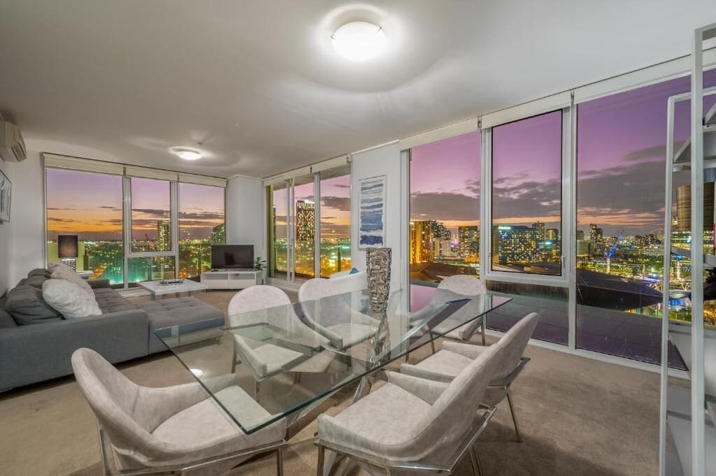 Deluxe Apartment, Balcony, City View | Living area
