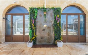 House, Smoking - Tal Jordan Complex - The Butterfly (Gharb)