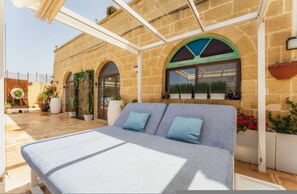 House, Smoking - Tal Jordan Complex - The Sunflower Bungalow 2 (Gharb)