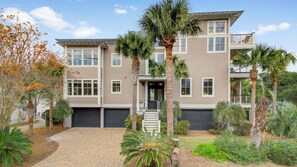 House (5 Bedrooms) | Interior - 2207 Cameron Blvd by Avantstay Private Pool & Hot Tub (Isle of Palms)