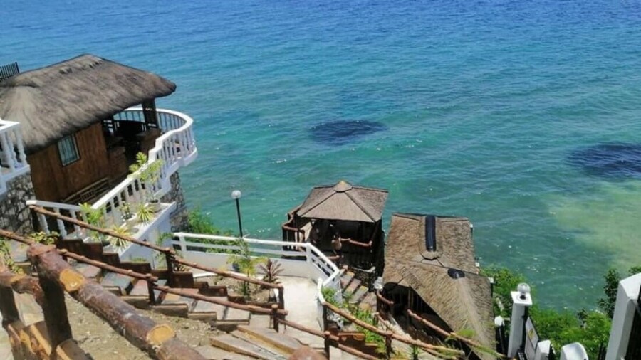 Cliff Cabanas by Hiverooms