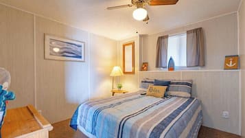 3 bedrooms, iron/ironing board, Internet, bed sheets