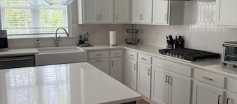Spacious 4-bedroom house in tranquil Auburn close to campus and stadium