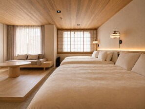 Family Room | In-room safe, free WiFi