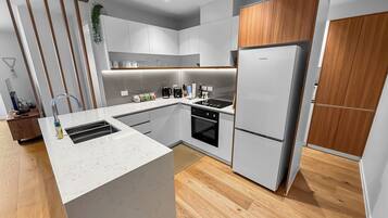 Fridge, microwave, oven, stovetop