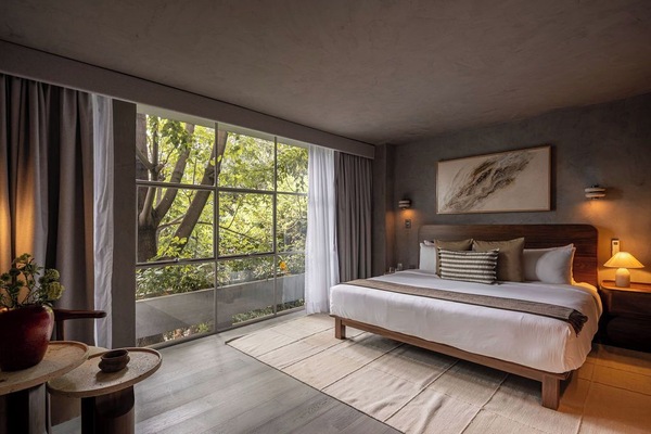 Signature Suite | Balcony view