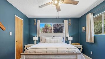 3 bedrooms, iron/ironing board, travel crib, free WiFi