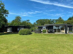 Exterior - Home at the front row by Hou Beach (Hals)