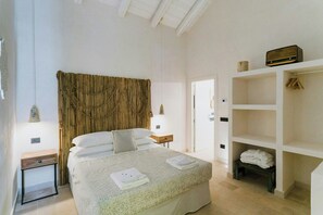 Desk, free WiFi - Puglian farmhouse near Alberobello trulli (Martina Franca)
