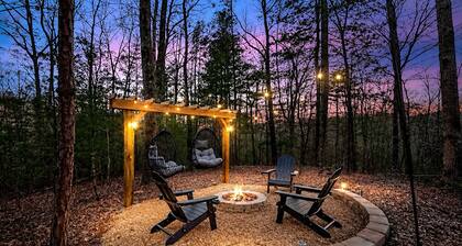 Firefly Cottage Hot Tub, Fire Pit & Family Bunk Room