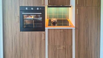 Oven, dishwasher, coffee/tea maker