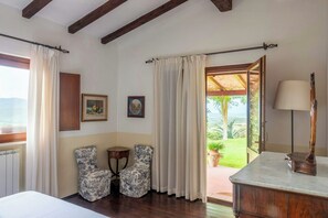 4 bedrooms, desk, free WiFi - Villa with views of Maremma Park (Magliano in Toscana)